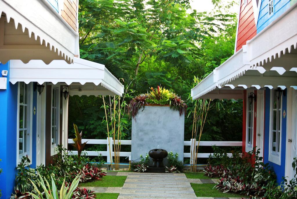 Color Ville Hotel Sha Certified Sakon Nakhon Dış mekan fotoğraf