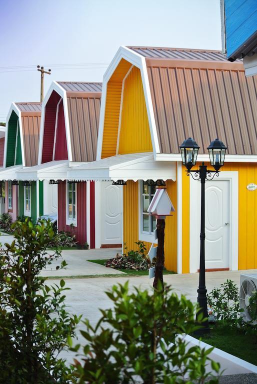 Color Ville Hotel Sha Certified Sakon Nakhon Dış mekan fotoğraf