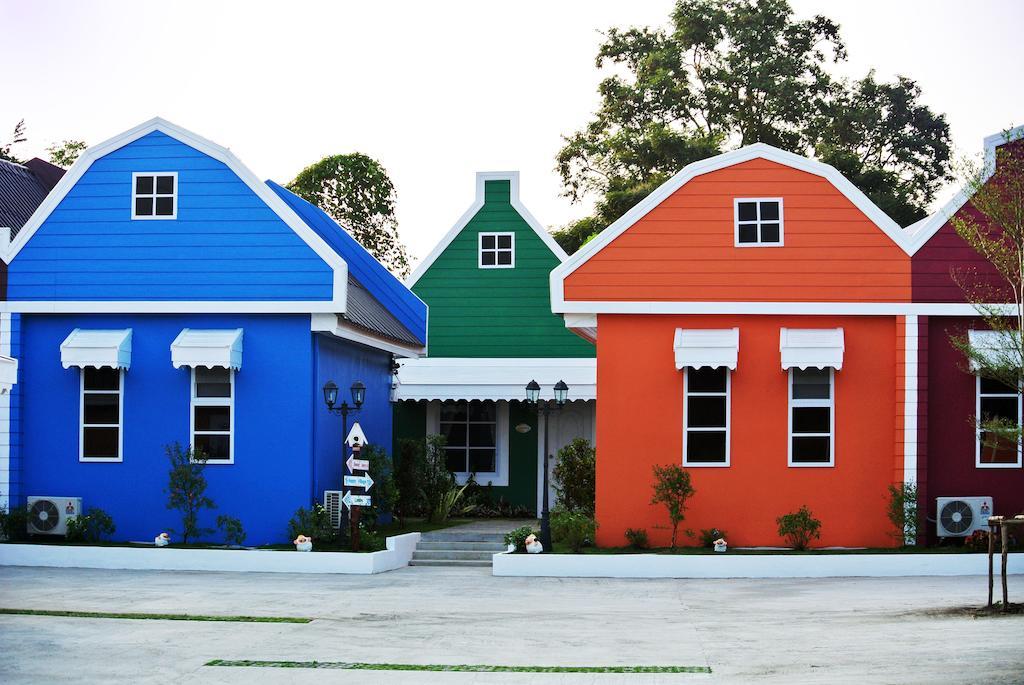 Color Ville Hotel Sha Certified Sakon Nakhon Dış mekan fotoğraf