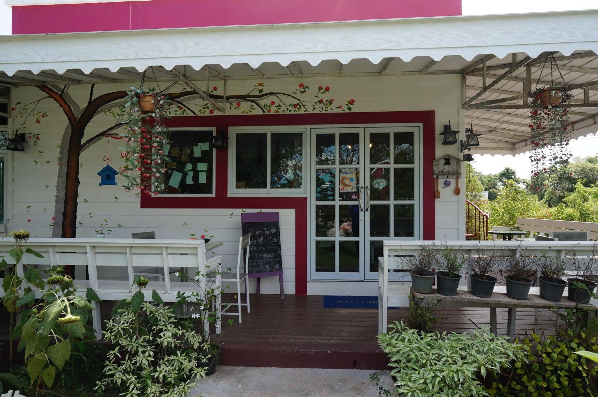 Color Ville Hotel Sha Certified Sakon Nakhon Dış mekan fotoğraf