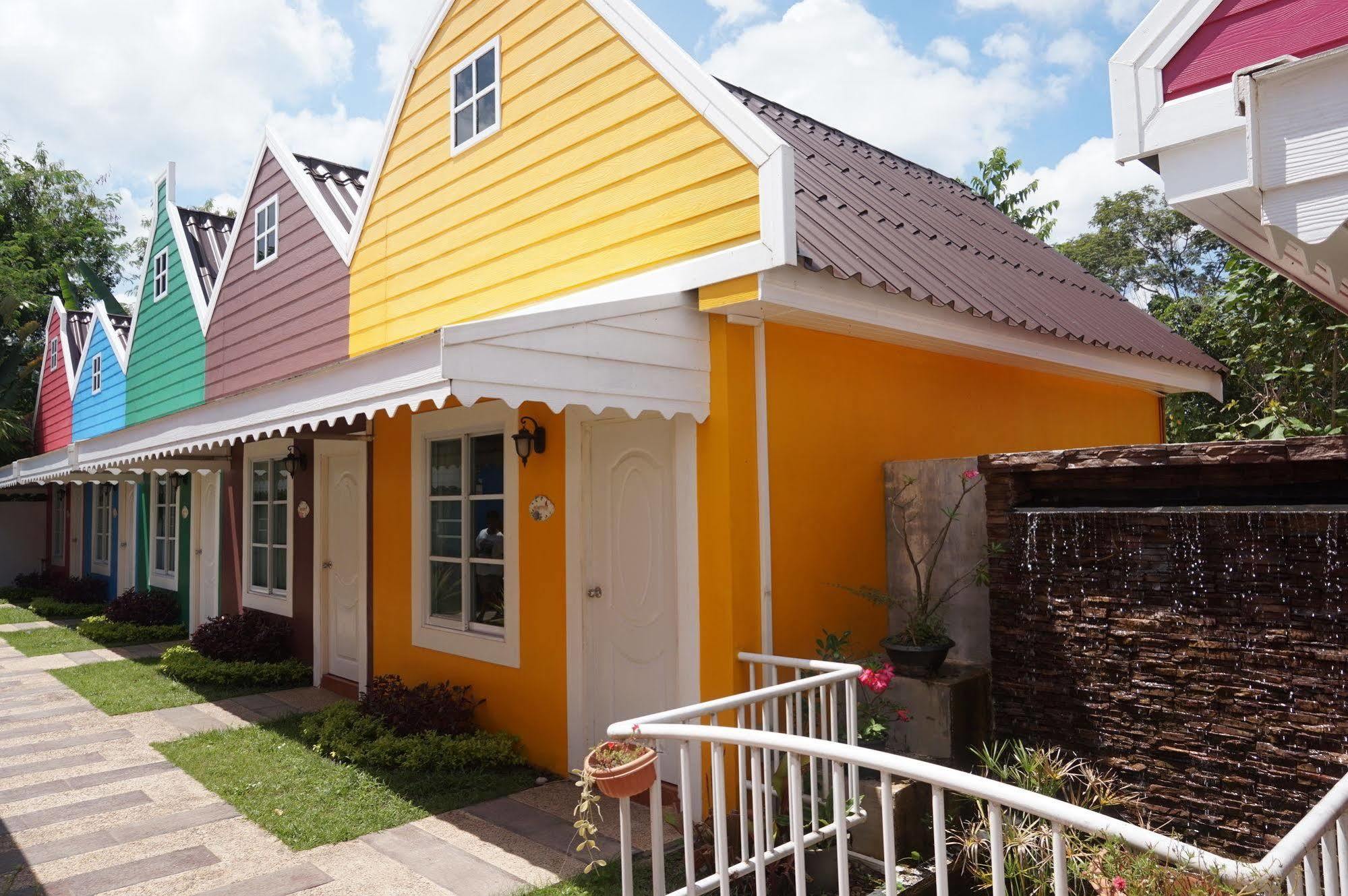 Color Ville Hotel Sha Certified Sakon Nakhon Dış mekan fotoğraf