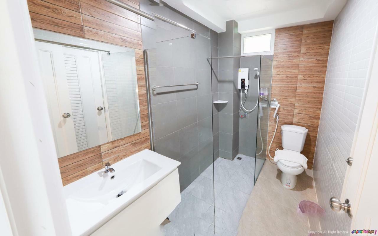 Color Ville Hotel Sha Certified Sakon Nakhon Dış mekan fotoğraf