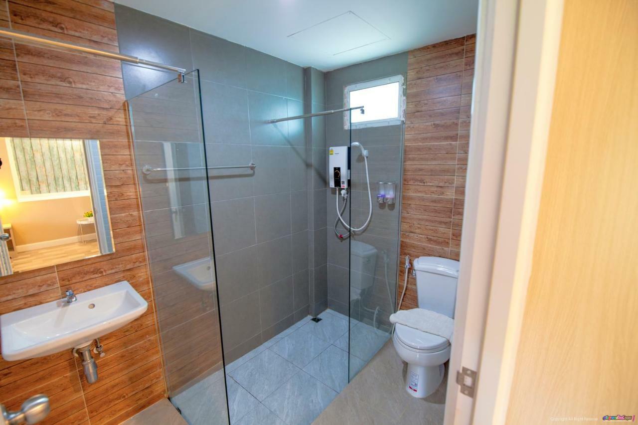 Color Ville Hotel Sha Certified Sakon Nakhon Dış mekan fotoğraf